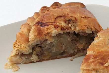 Cornish_pasty_-_cut